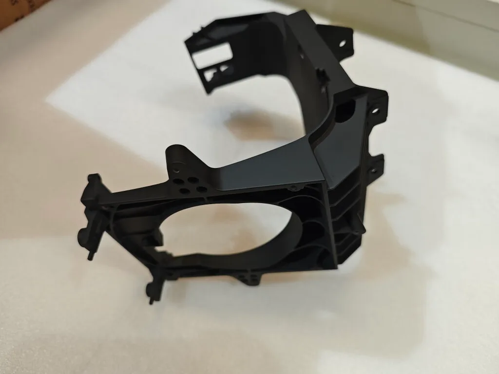 Suporte de radar frontal